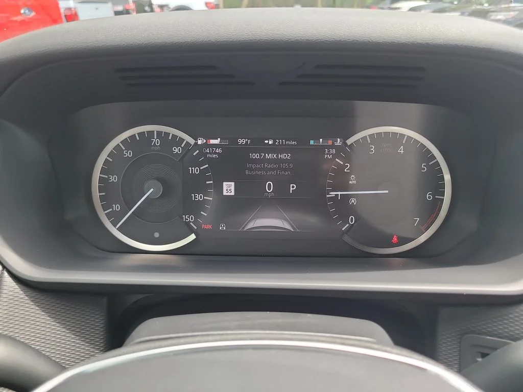 Used 2023 Gray Land Rover S R-Dynamic image 31