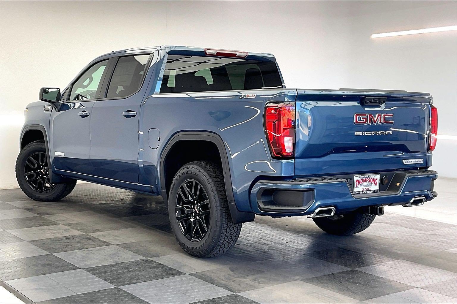 2026 GMC Sierra 1500 Elevation - Photo 2
