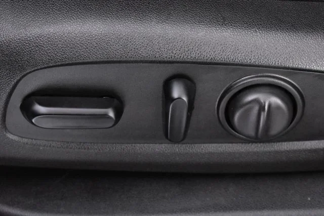 Used 2019 White GMC SLT-1 image 12