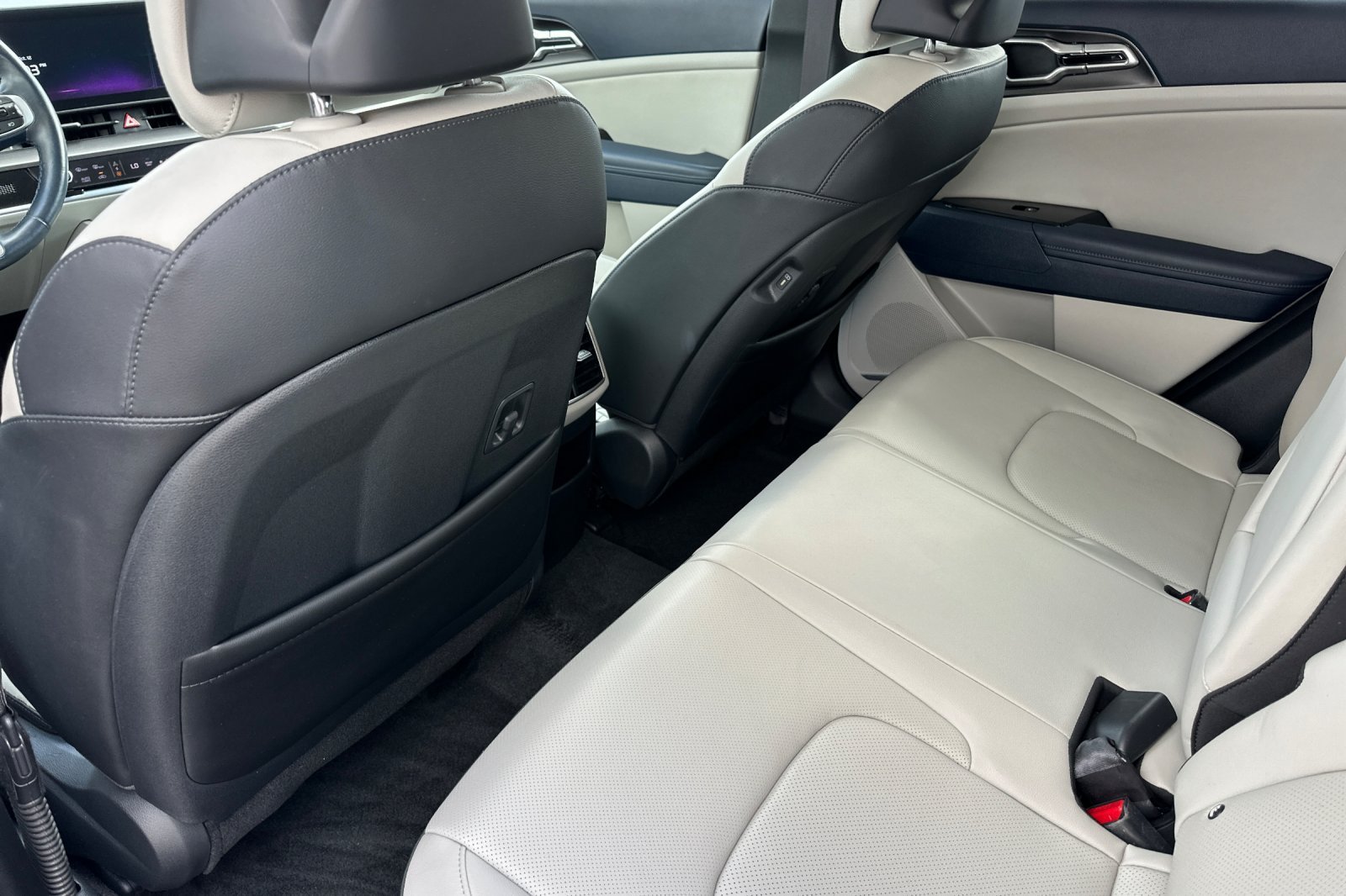 Used 2023 Blue Kia EX image 13