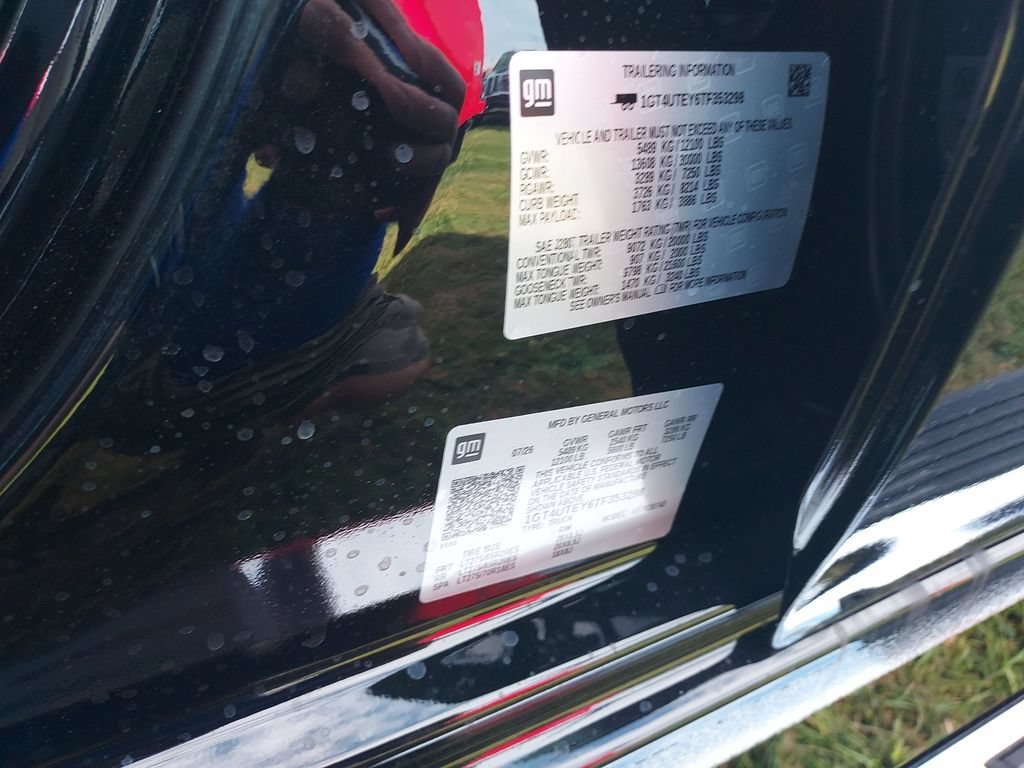 New 2026 Onyx Black GMC SLE image 24