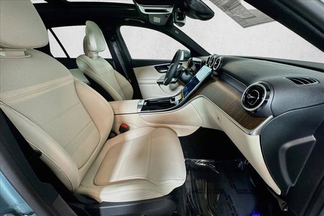 New 2027 Verde Silver Metallic Mercedes-Benz GLC 300 image 56