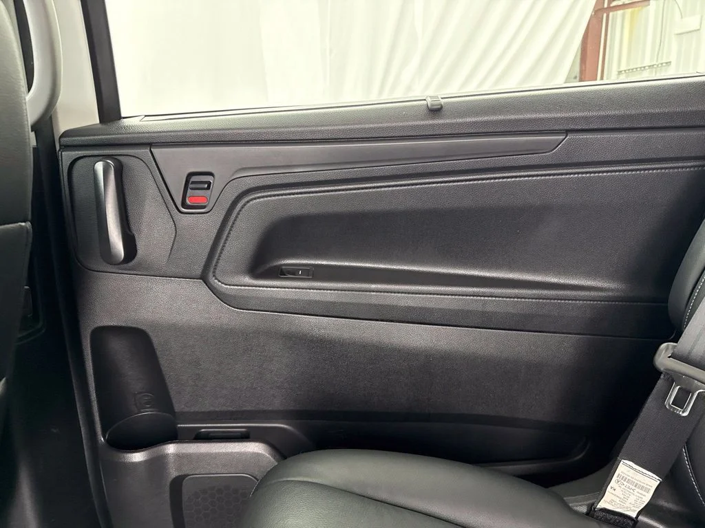 Used 2024  Honda EX-L image 17