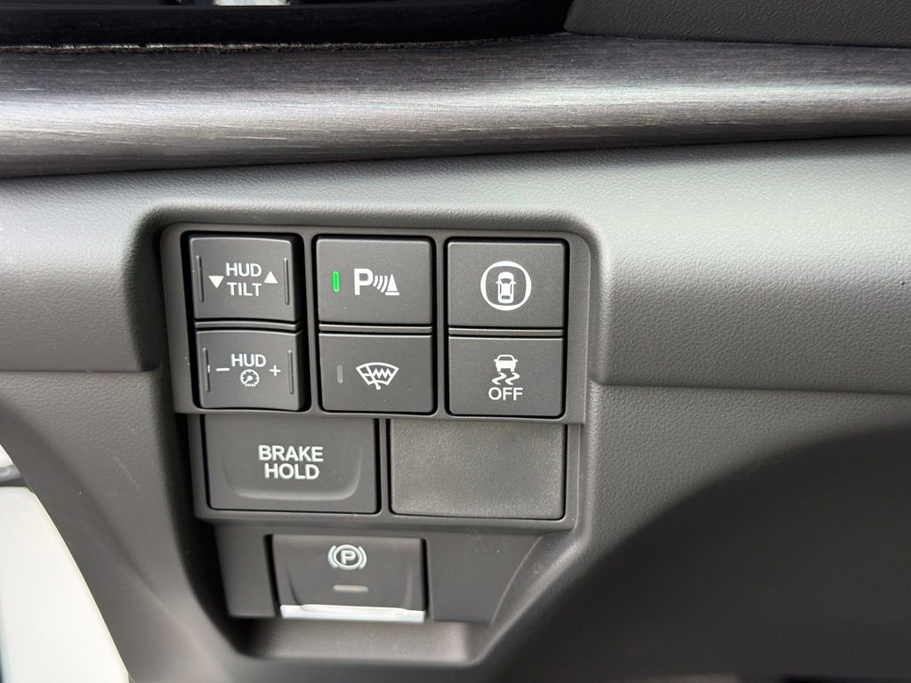 Certified Used 2026 Platinum White Pearl Acura Advance Package image 27