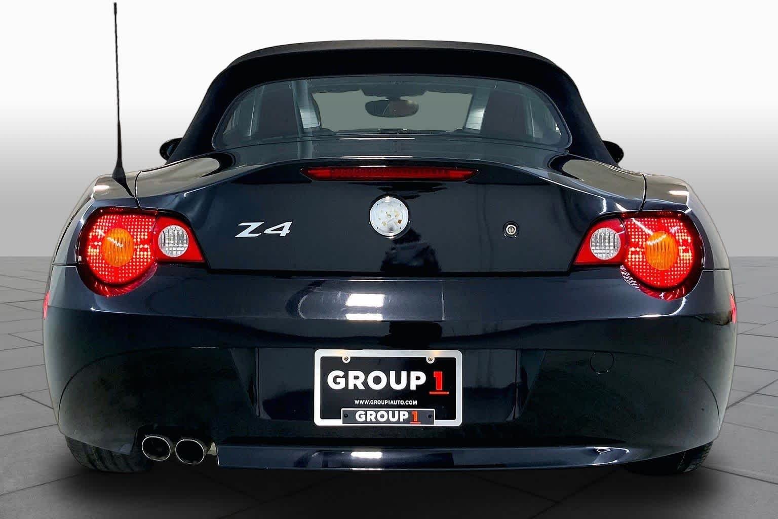 Pre-Owned 2004 BMW Z4 3.0i