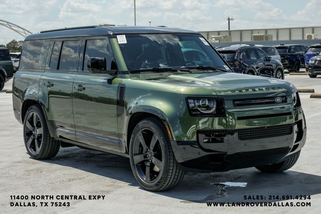 New 2026 Woolstone Green Metallic Land Rover X-Dynamic SE image 6