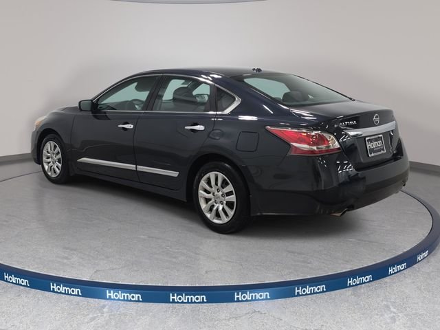 Used 2015 Blue Nissan 2.5 S image 8