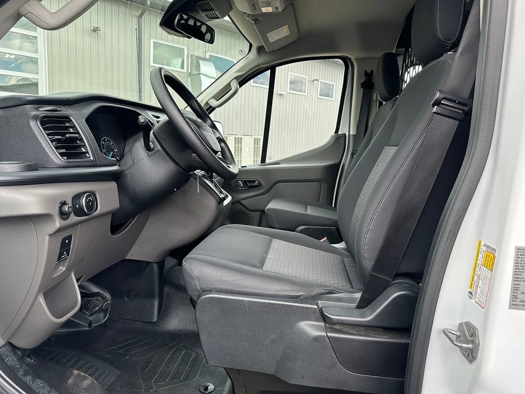 Used 2025 White Ford T250 image 3