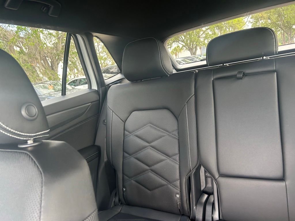 New 2026 White/off-white Volkswagen 2.0T SE image 12
