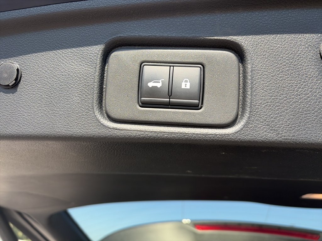 Used 2025 Blue Nissan SL image 31