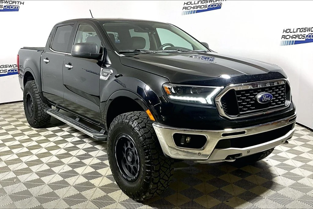 Used 2019 Shadow Black Ford XLT image 3