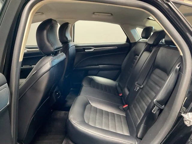 Used 2018 Black Ford SE Luxury image 19