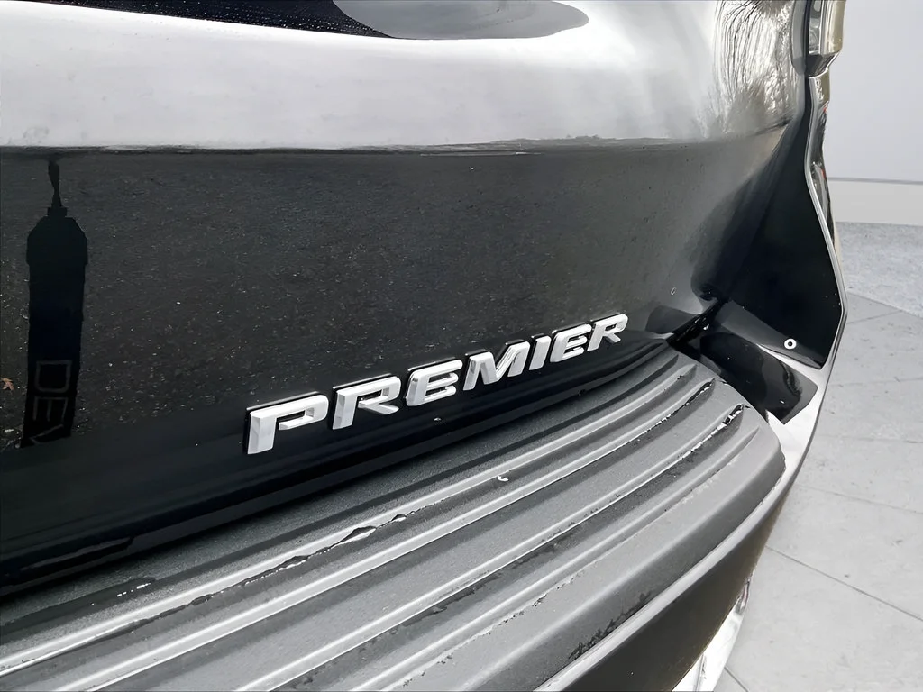 2026 Chevrolet Suburban Premier - Photo 10