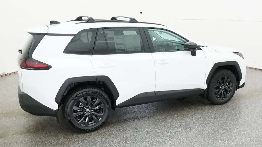 New 2026 Ice Cap Toyota XLE Premium image 16