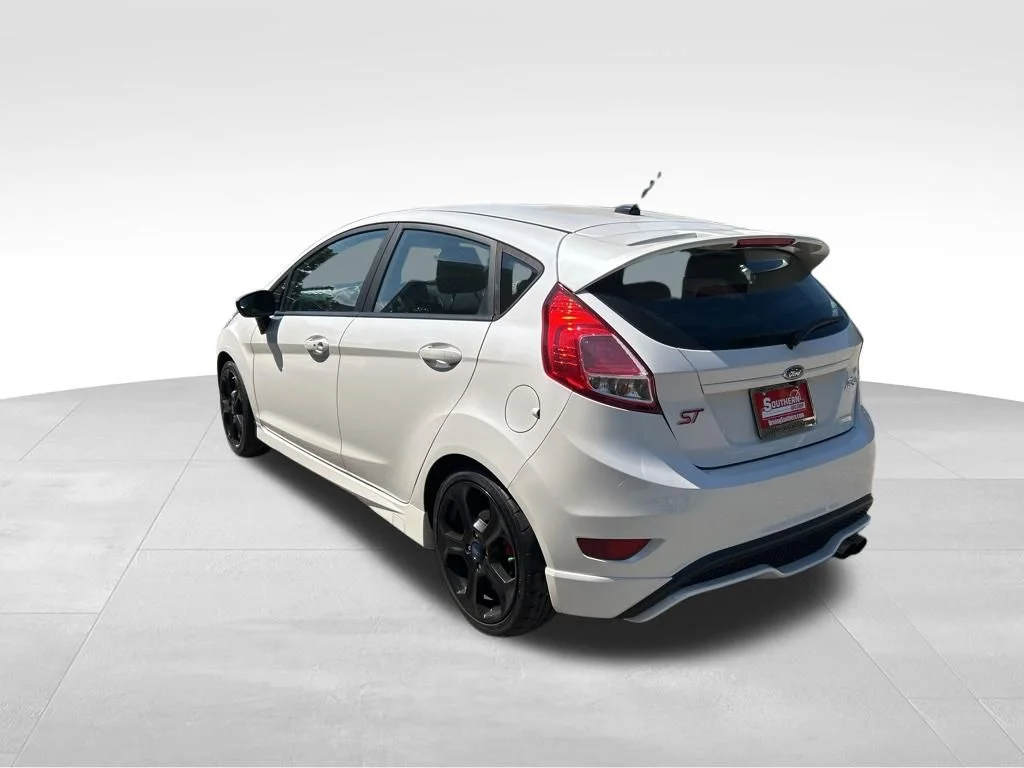 Used 2019 White Ford ST image 3