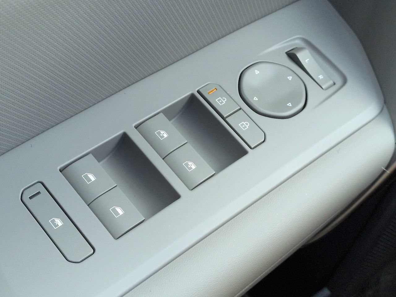New 2027 Iceberg Green Kia EX image 29