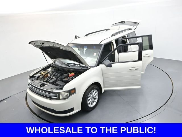 Used 2013 White Ford SE image 41