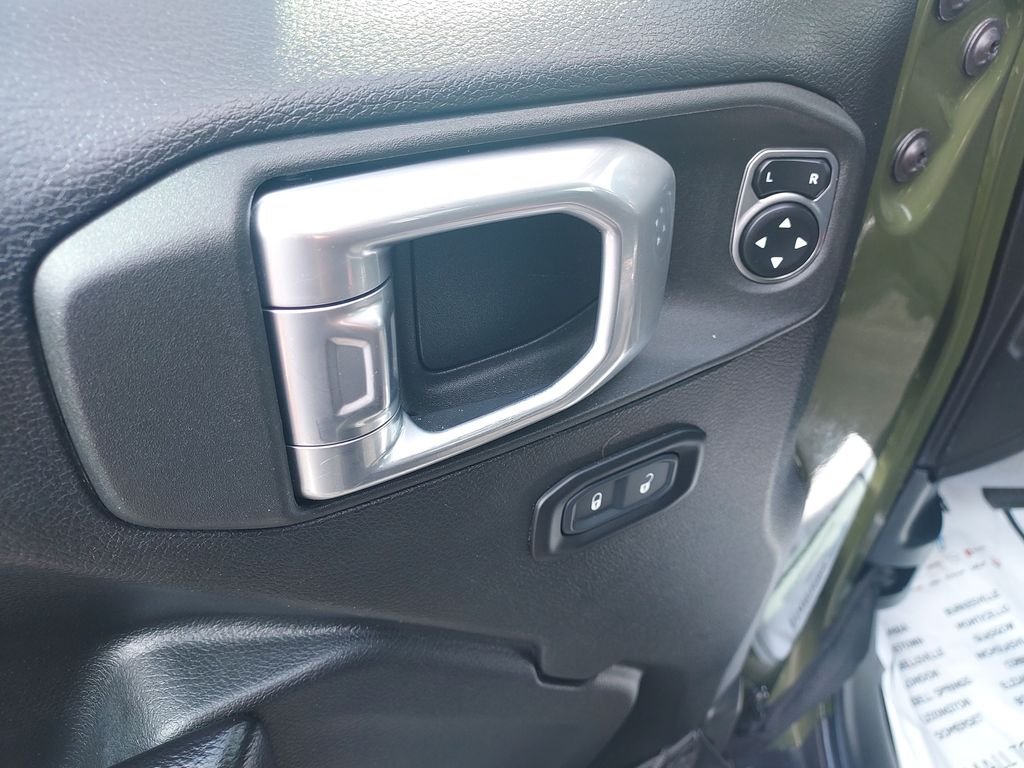 Used 2021 Green Jeep Unlimited Sport S image 11
