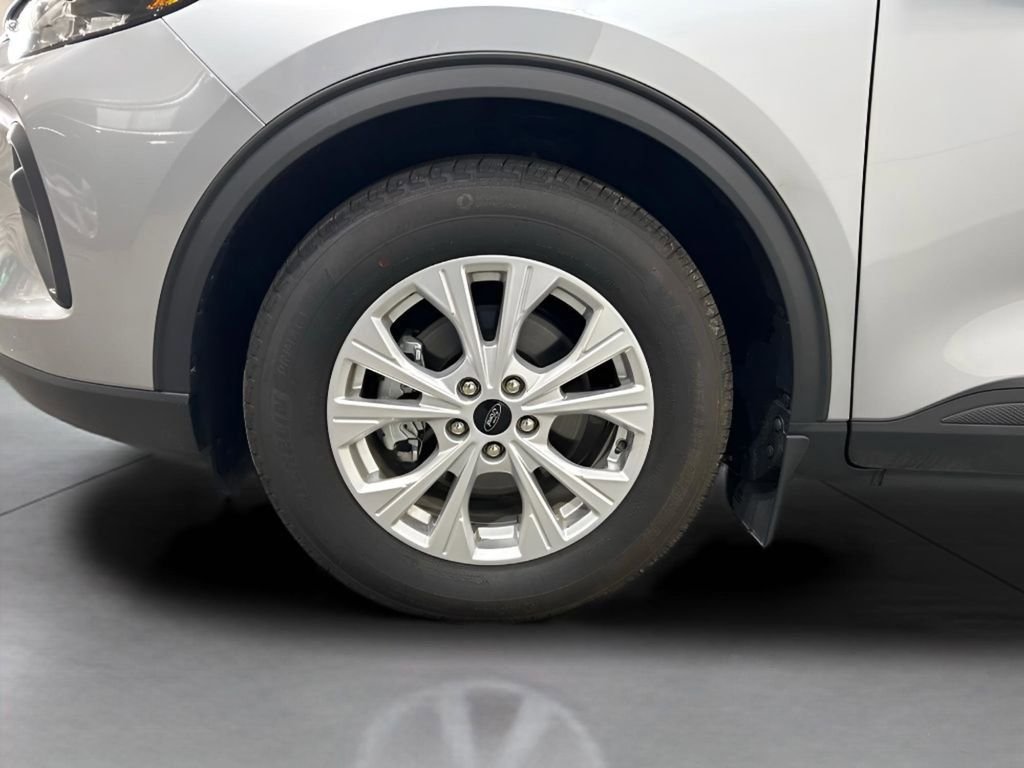 Used 2024 Silver Metallic Ford Active image 11