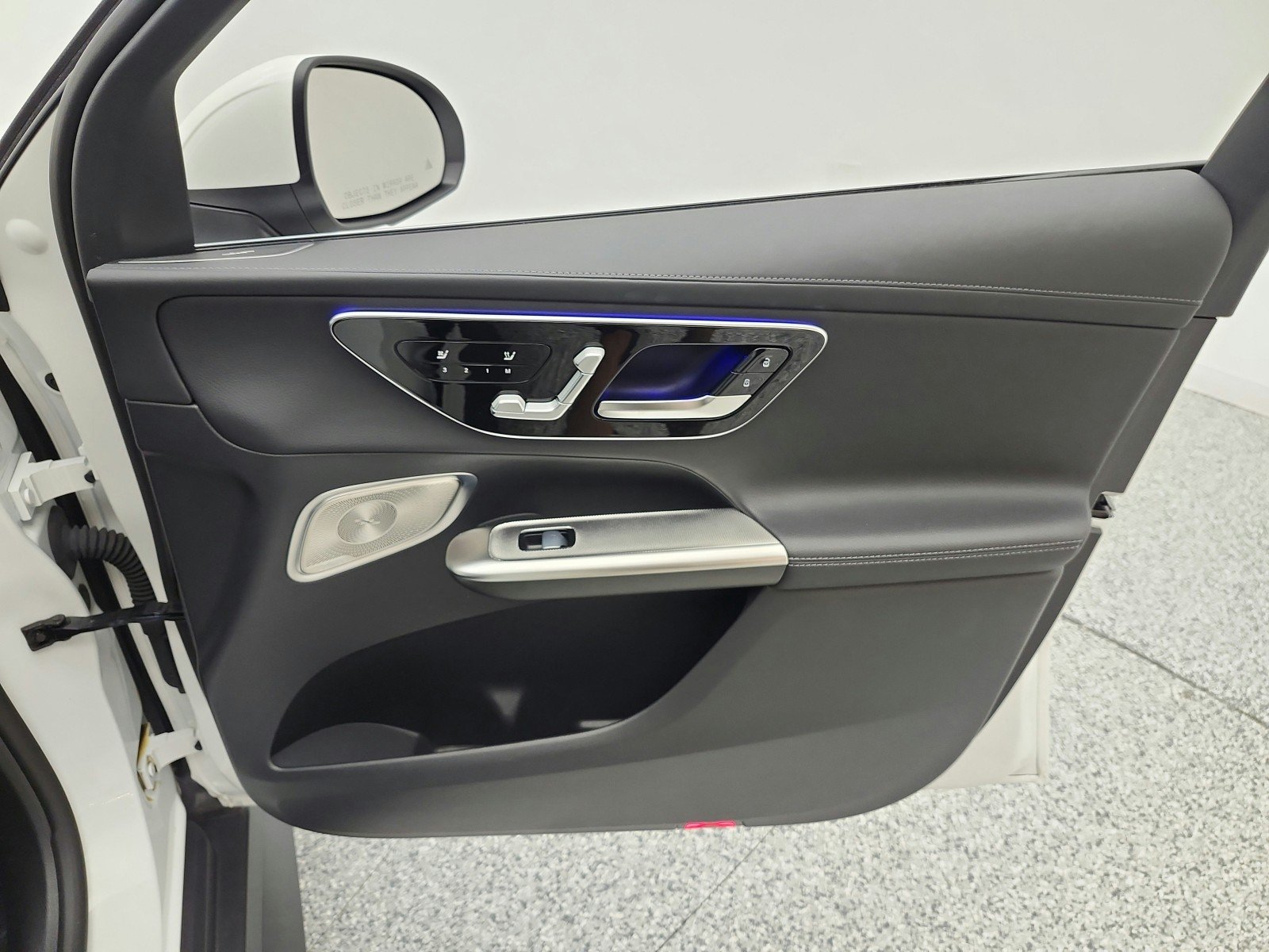 Used 2024 Polar White Mercedes-Benz GLC 300 SUV image 20