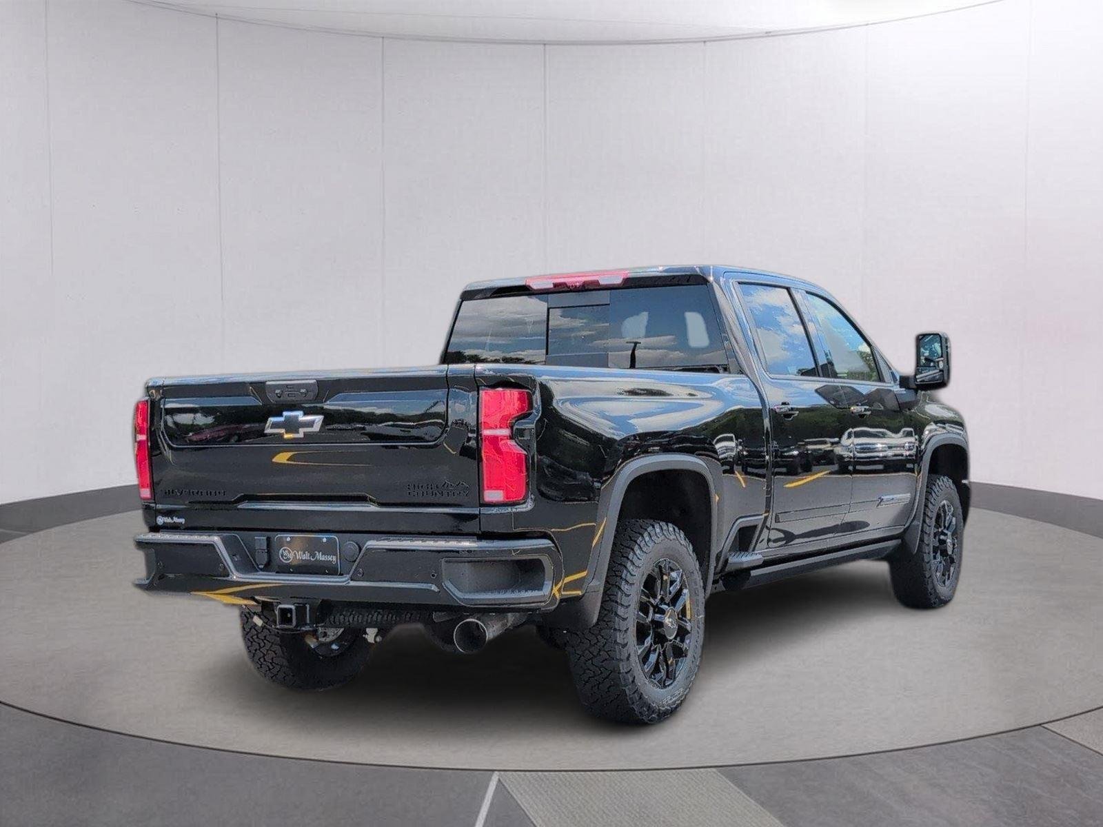 New 2026 Black Chevrolet High Country image 7