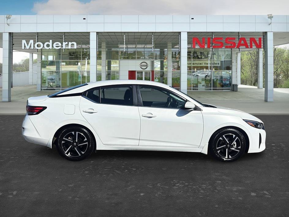 Used 2025 Aspen White Tricoat Nissan SV image 6