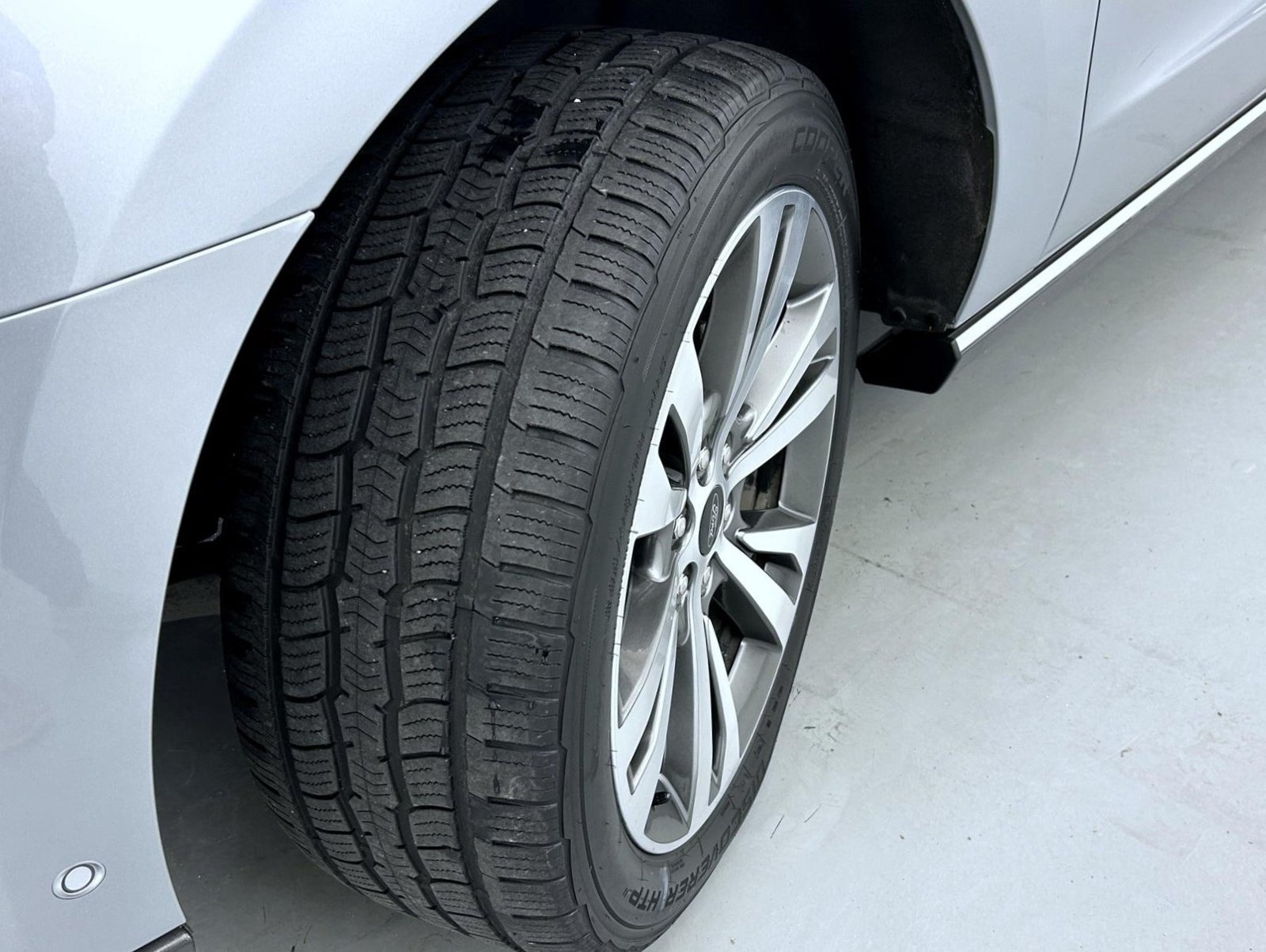 Used 2020 Silver Ford Limited image 33