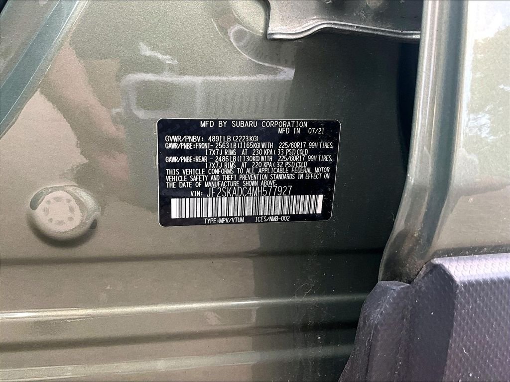Used 2021 Green Subaru Base image 9