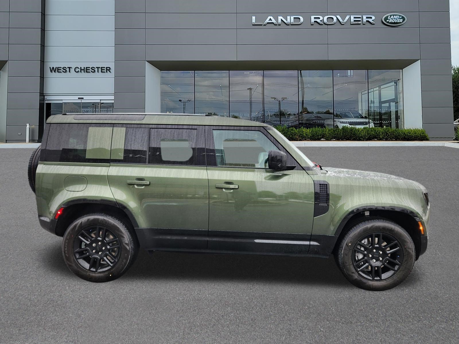 2026 Land Rover Defender X-Dynamic SE - Photo 6