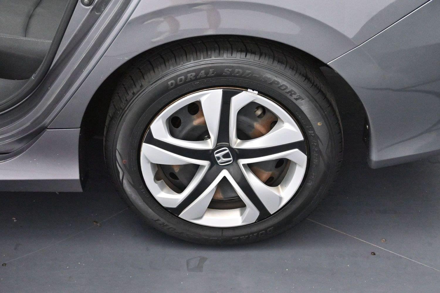 Used 2018 Modern Steel Metallic Honda LX image 25
