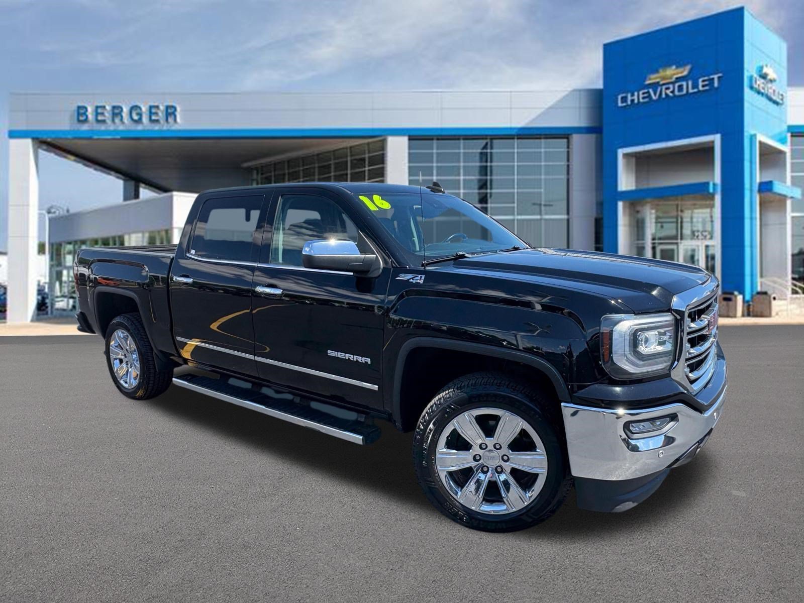 2016 GMC Sierra 4WD Crew Cab Short Box SLT's photo