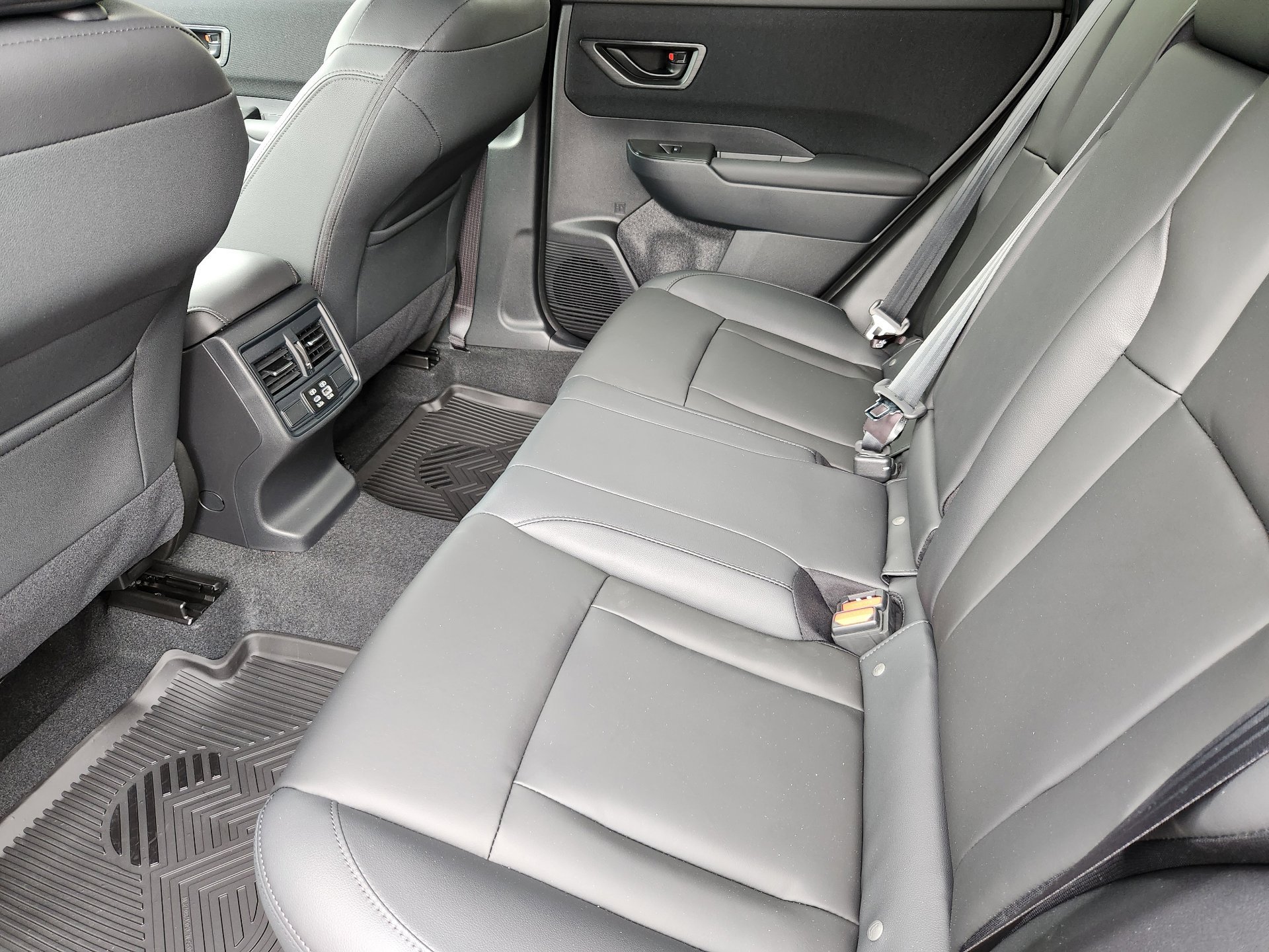 2026 Subaru Outback Premium - Photo 23