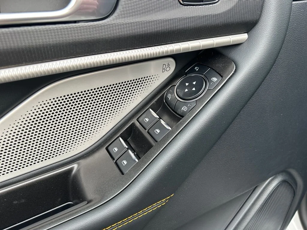 New 2026 White Ford Tremor image 16