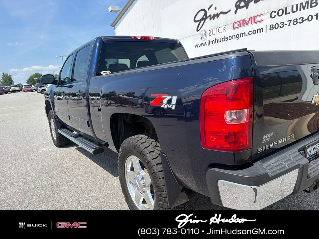 Used 2012 IMPERIAL BLUE METALLIC Chevrolet LTZ image 6