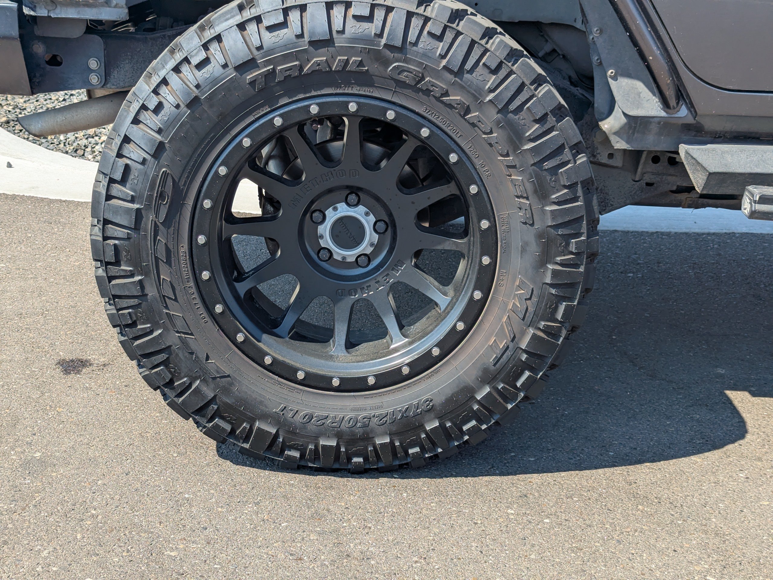 Used 2018  Jeep Rubicon image 41