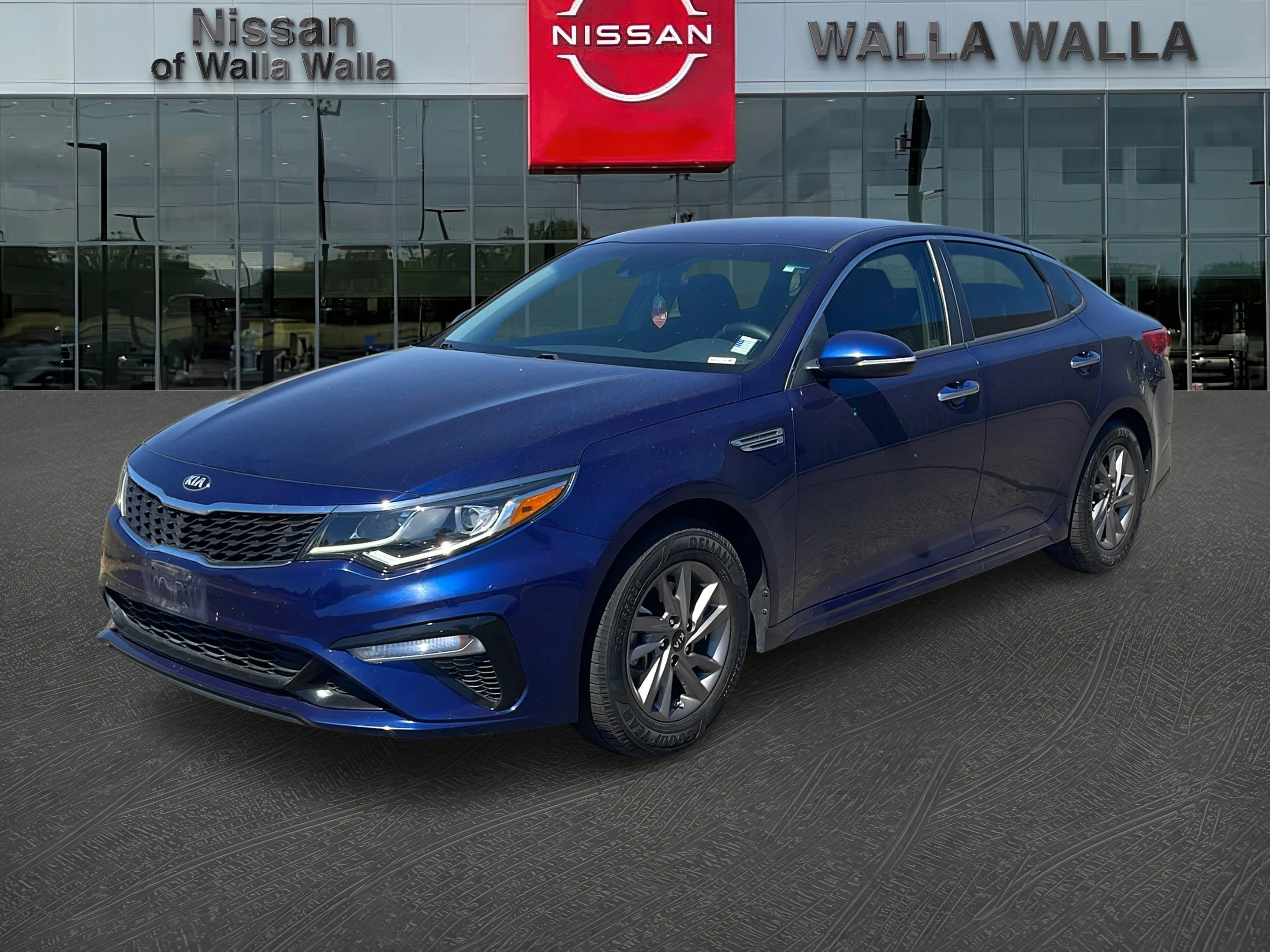 Used 2020 Blue KIA LX image 3