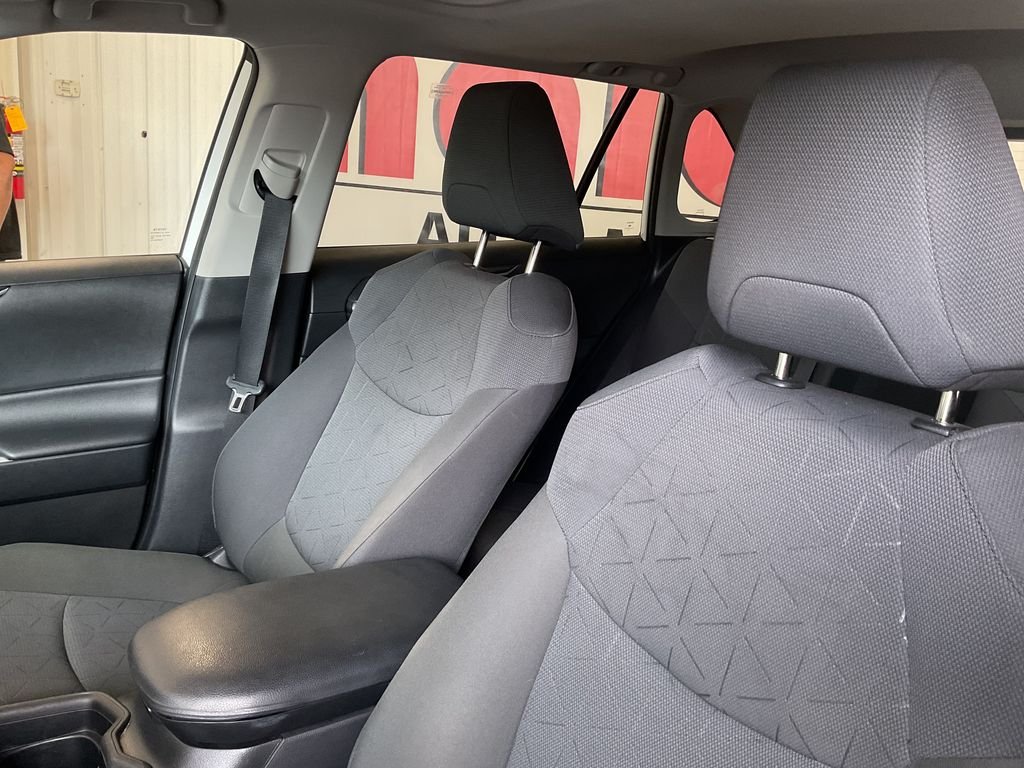 Used 2021 White Toyota XLE image 16