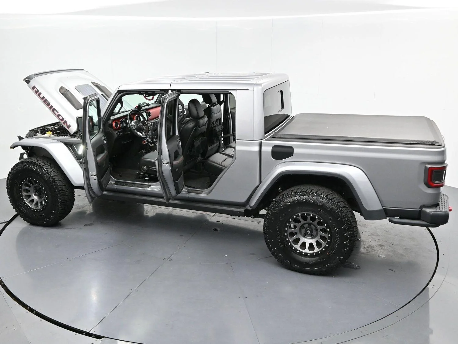 Used 2020 Billet Silver Metallic Clearcoat Jeep Rubicon image 44