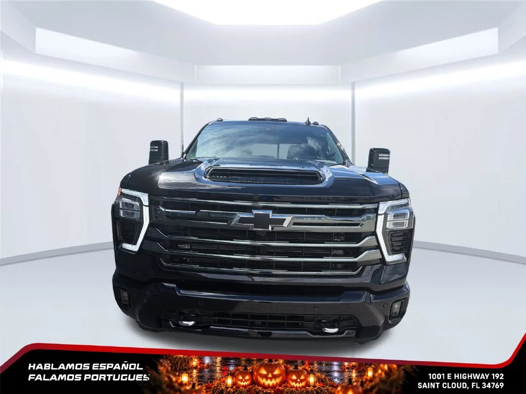 Used 2024 Black Chevrolet High Country image 8
