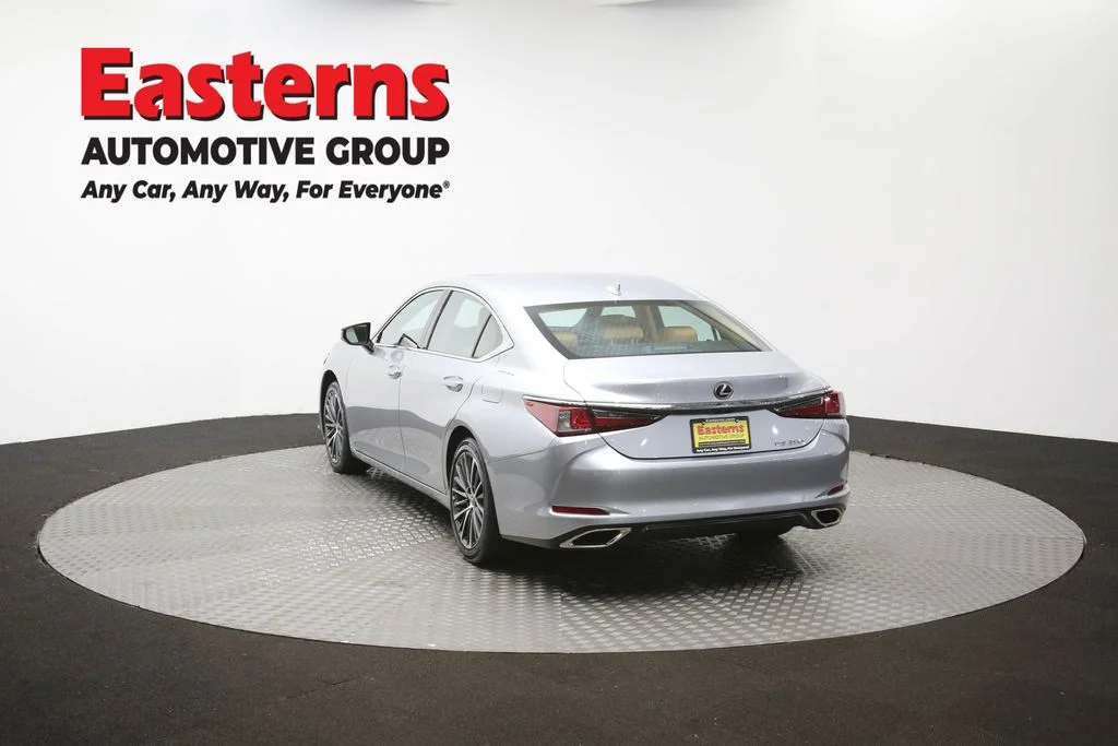 Used 2022 Silver Lexus 350 image 61