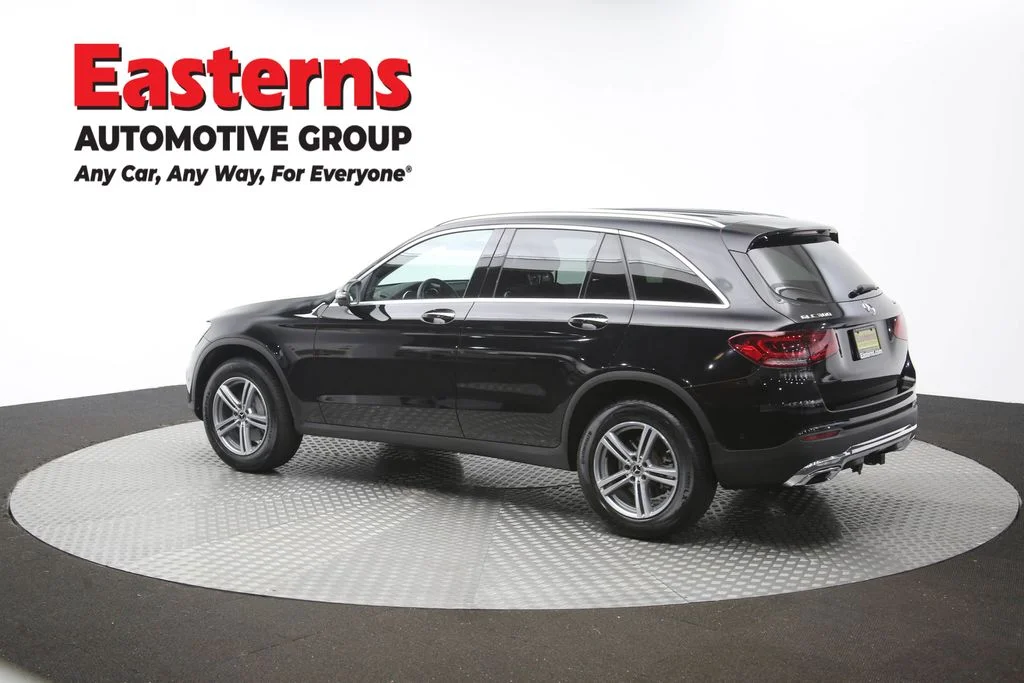 Used 2021 Black Mercedes-Benz GLC 300 image 64