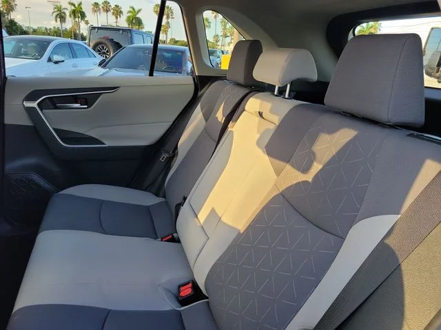 Used 2020 Red Toyota XLE image 12