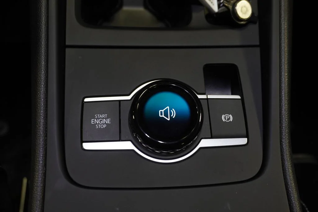 Certified Used 2026 Sandstone w/Deep Black Roof Volkswagen SE R-Line Black image 12