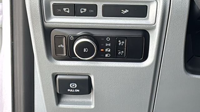 Used 2023 White Ford XLT image 19
