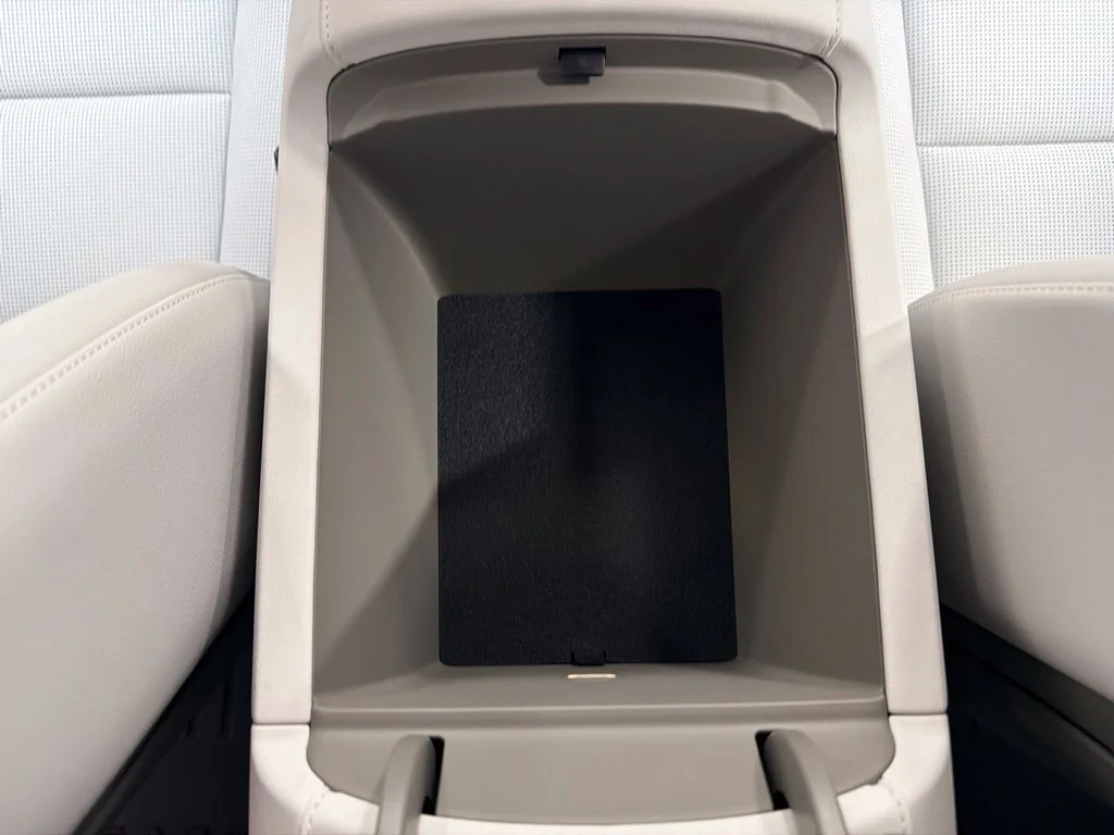 New 2027 Abyss Black Pearl Hyundai Limited image 26