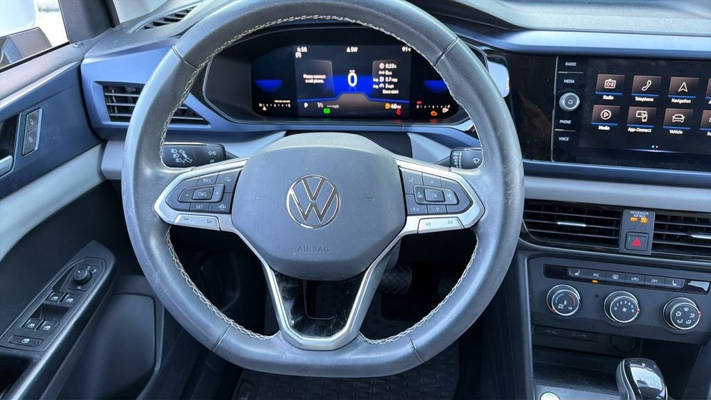 Used 2022 White Volkswagen 1.5T SE image 21