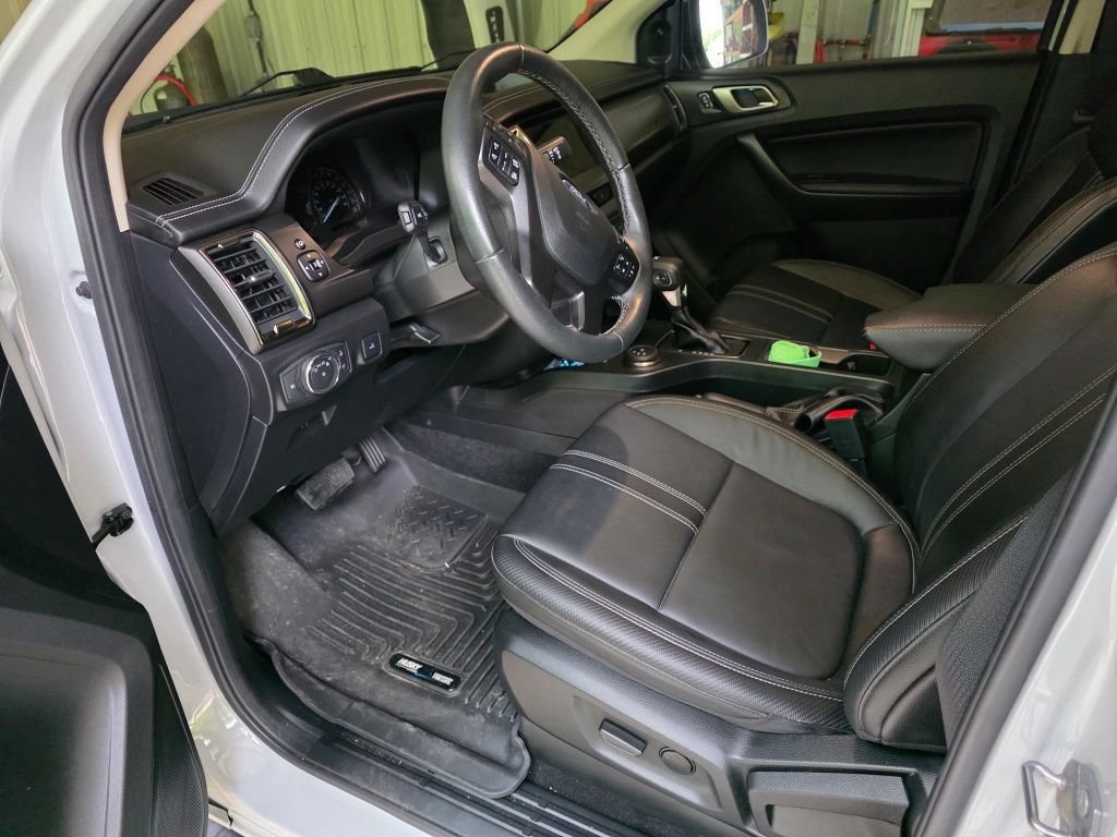 Used 2022 White Ford Lariat image 9