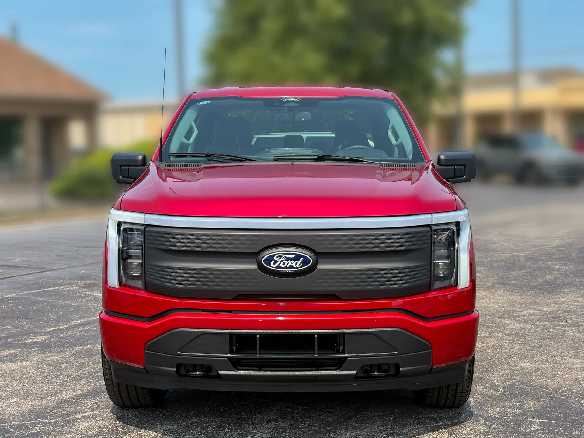 Used 2025 Red Ford XLT image 4