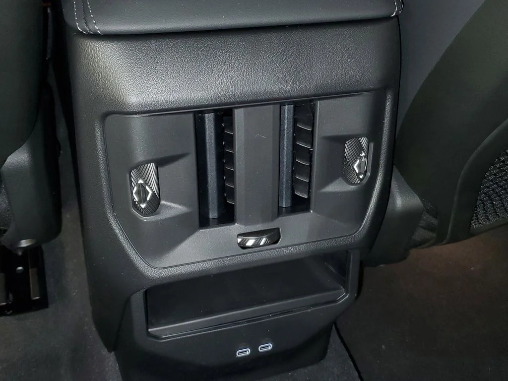 2026 BMW X3 30 - Photo 12