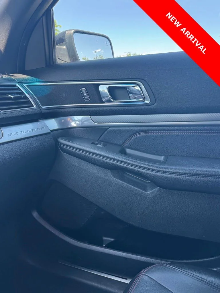 Used 2016 Black Ford Sport image 12